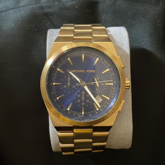 Gold Michael Kors watch with blue face and date - Picture 4 of 4